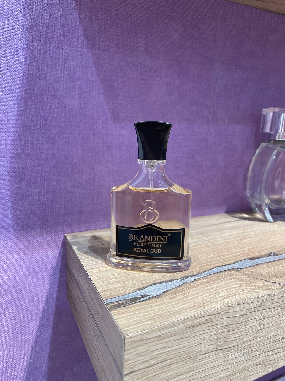 عطر مردانه رویال عود شرکت برندینی