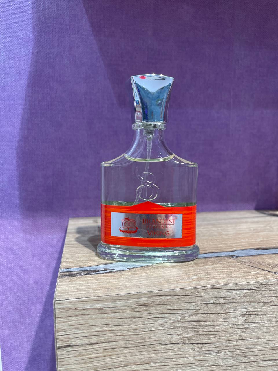 عطر مردانه کرید وایکینگ قرمز