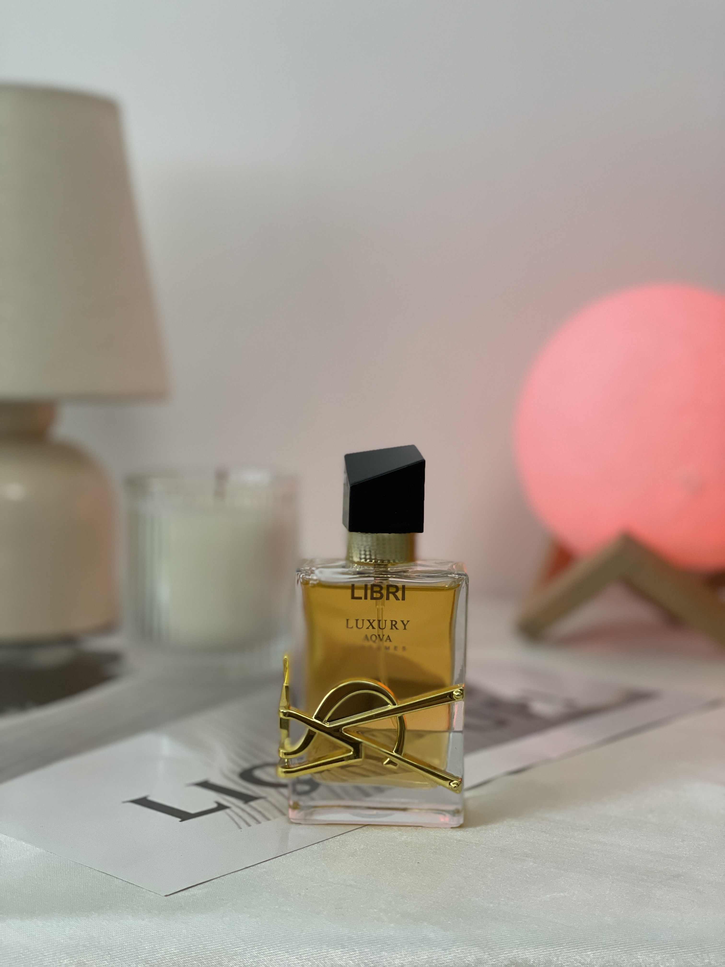عطر زنانه لیبر ایوسن لورن شرکت آکوا لاکچری
