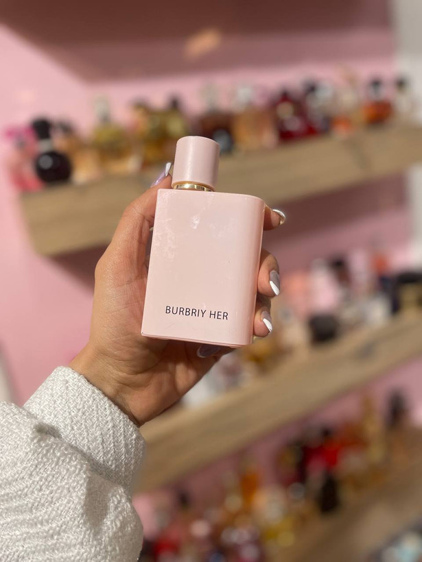عطر زنانه باربری هر شرکت آکوا لاکچری