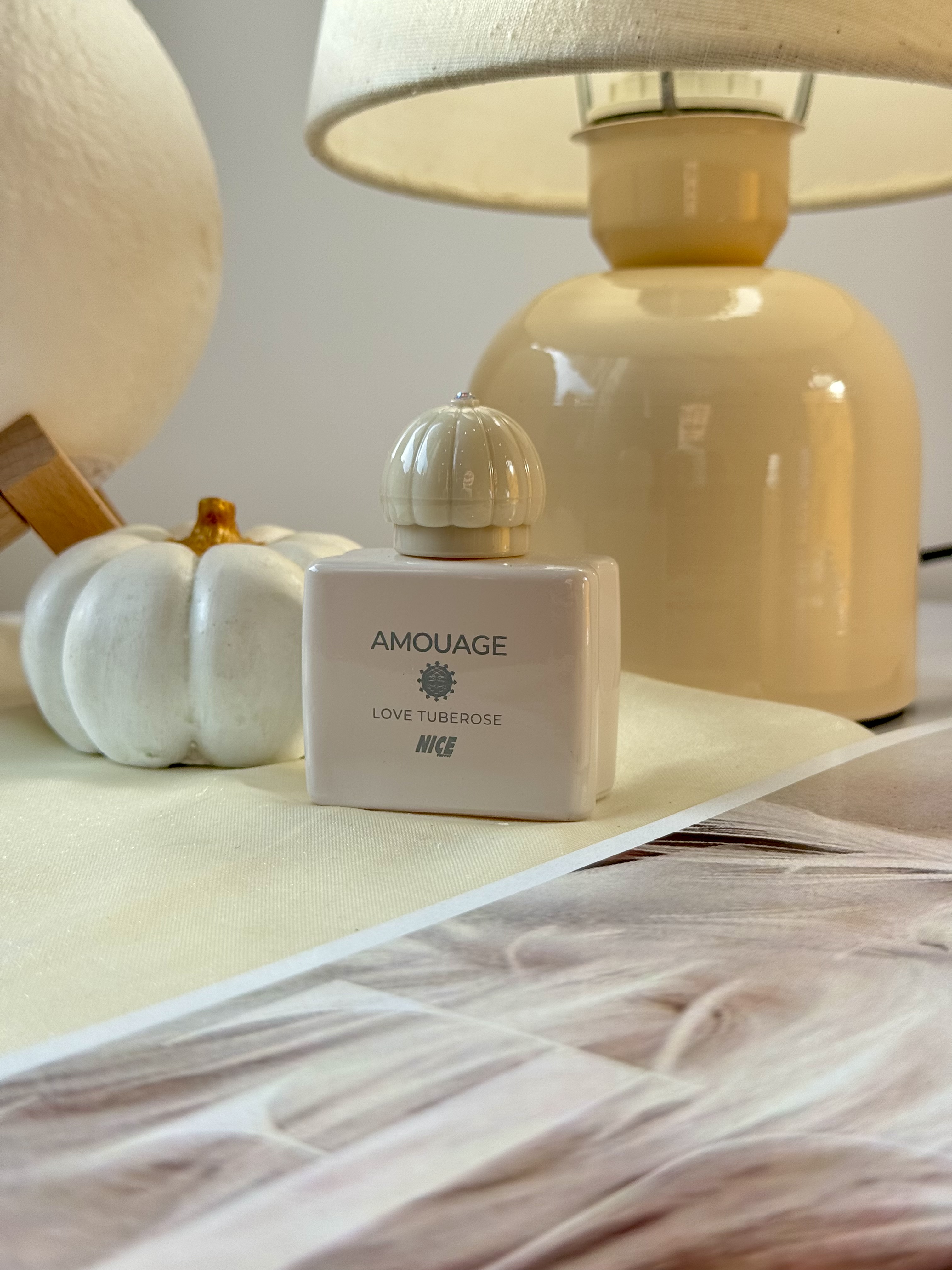 عطر زنانه آمواج لاو تیوب رز شرکت اسکلاره