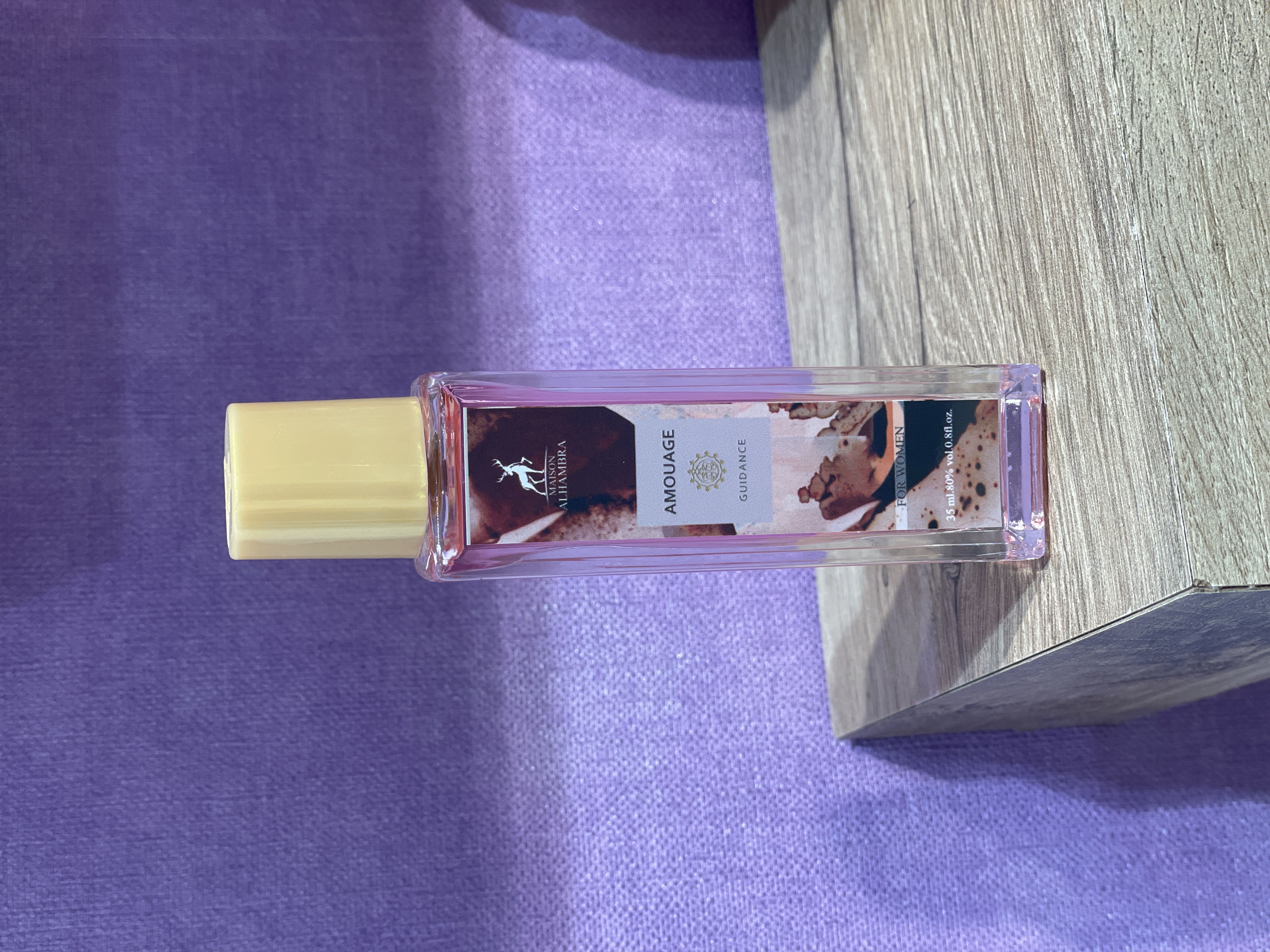 عطر زنانه آمواج گایدنس اقتصادی