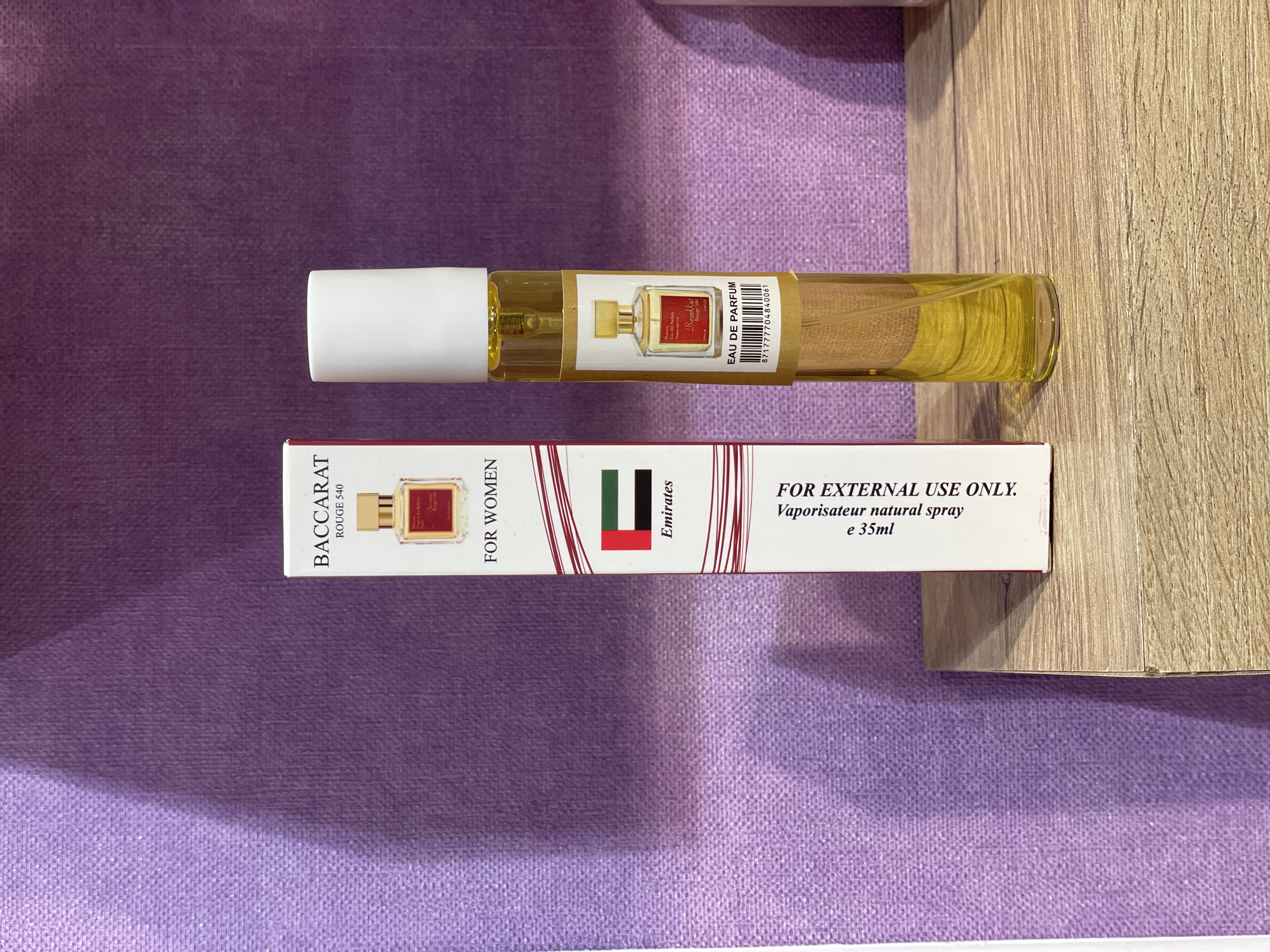 عطر زنانه مردانه باکارات رژ سفید