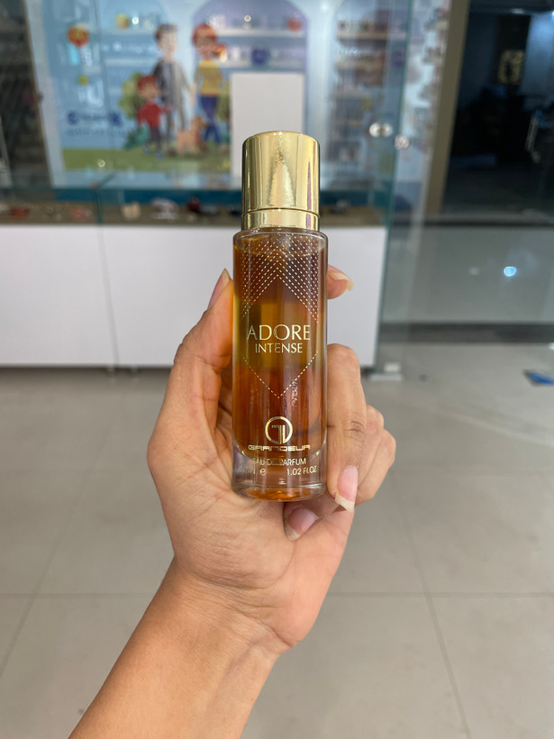 عطر ادکلن زنانه مردانه آنجلزشیر ۳۰ میل شرکت روونا
