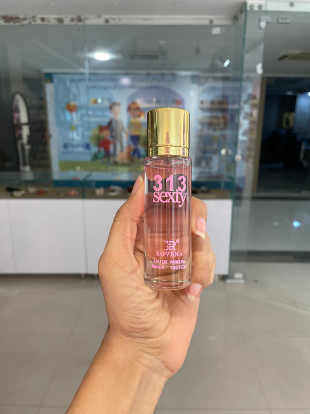 عطر ادکلن ۲۱۲ سکسی زنانه ۳۰ میل روونا