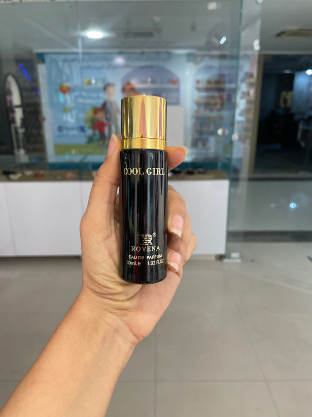 عطر ادکلن زنانه گودگرل ۳۰ میل روونا