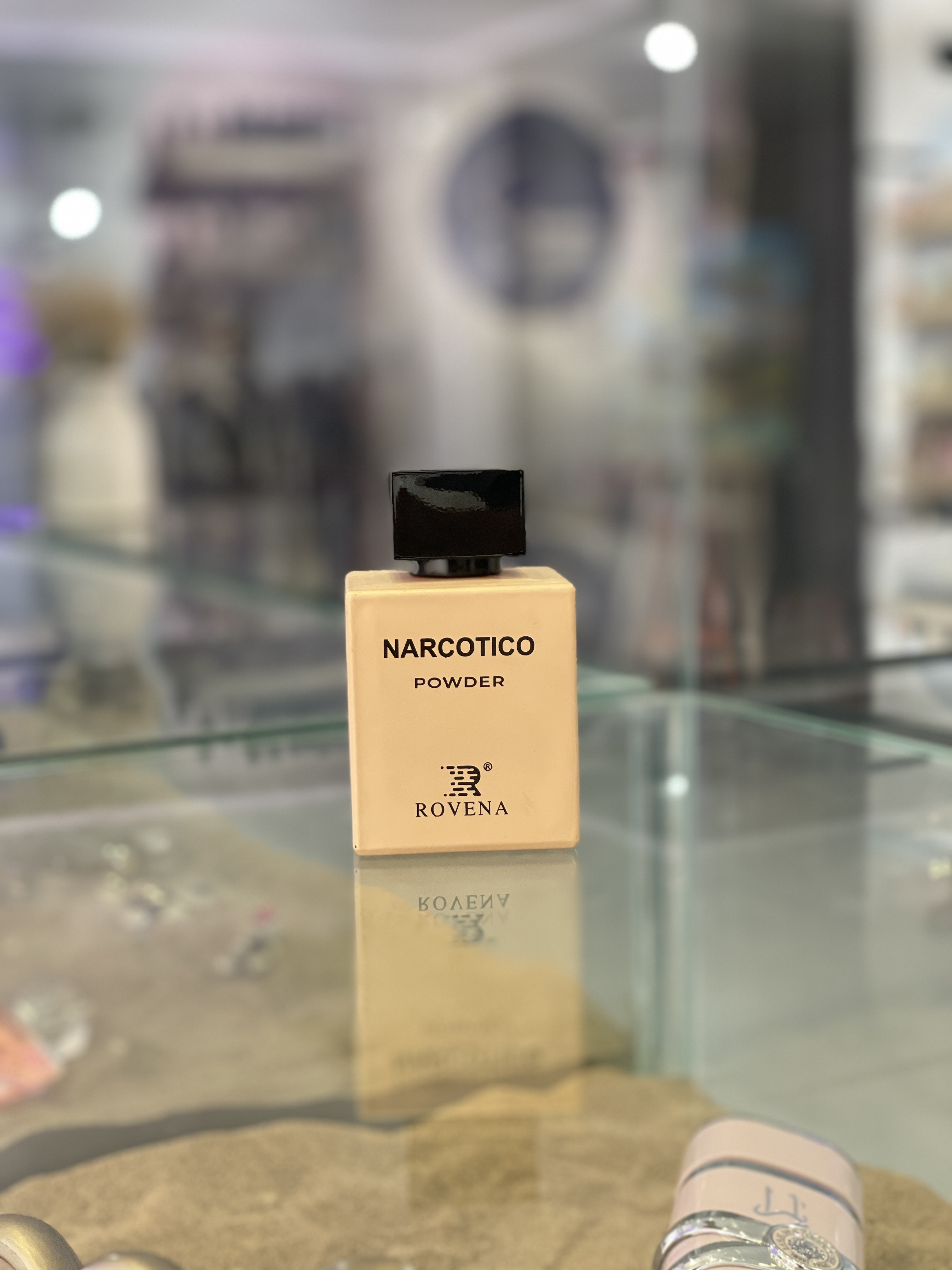 عطر ادکلن نارسیس پودری برند روونا