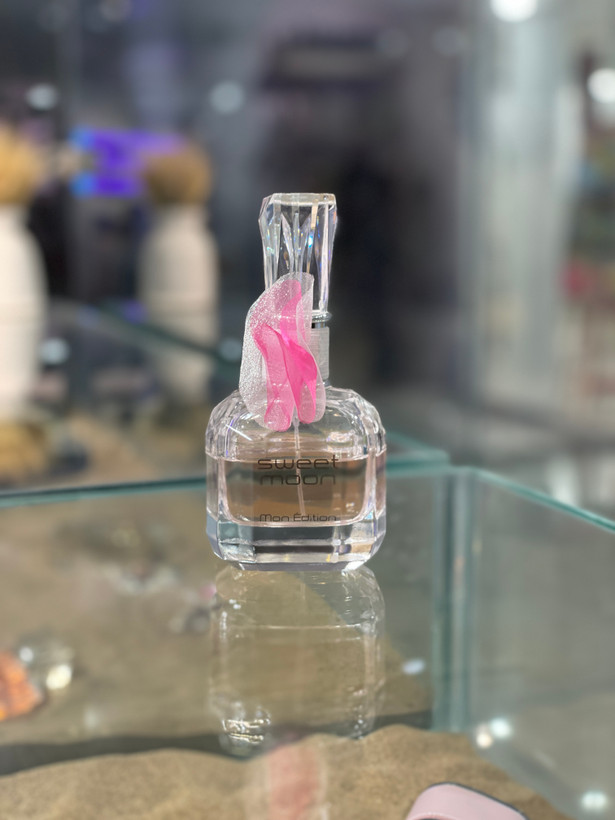 عطر ادکلن زنانه مون پاریس ۱۰۰ میل (سوییت مون فرگرانس ورد)